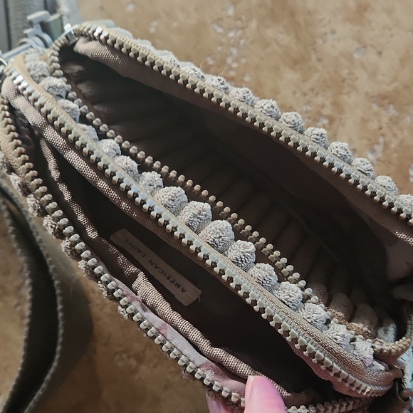 American Eagle olive green belt bag - Picture 6 of 10